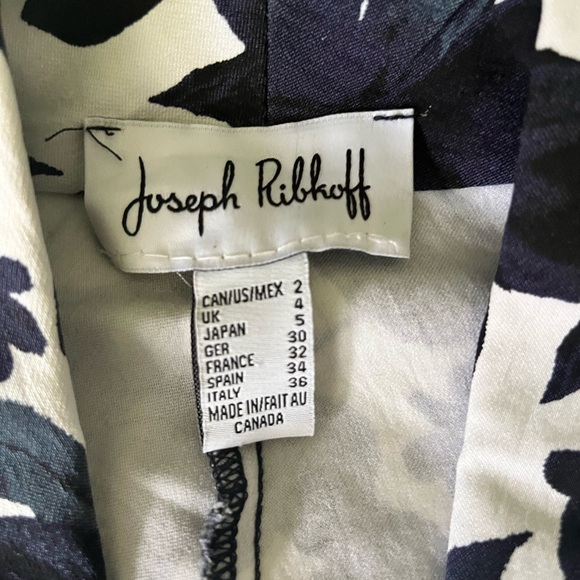 Joseph Ribkoff Navy and White Floral Blazer - Picture 2 of 9